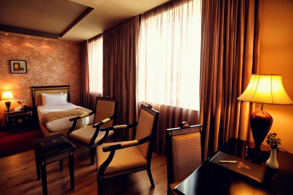Grand Hotel Europa Шкодер Экстерьер фото