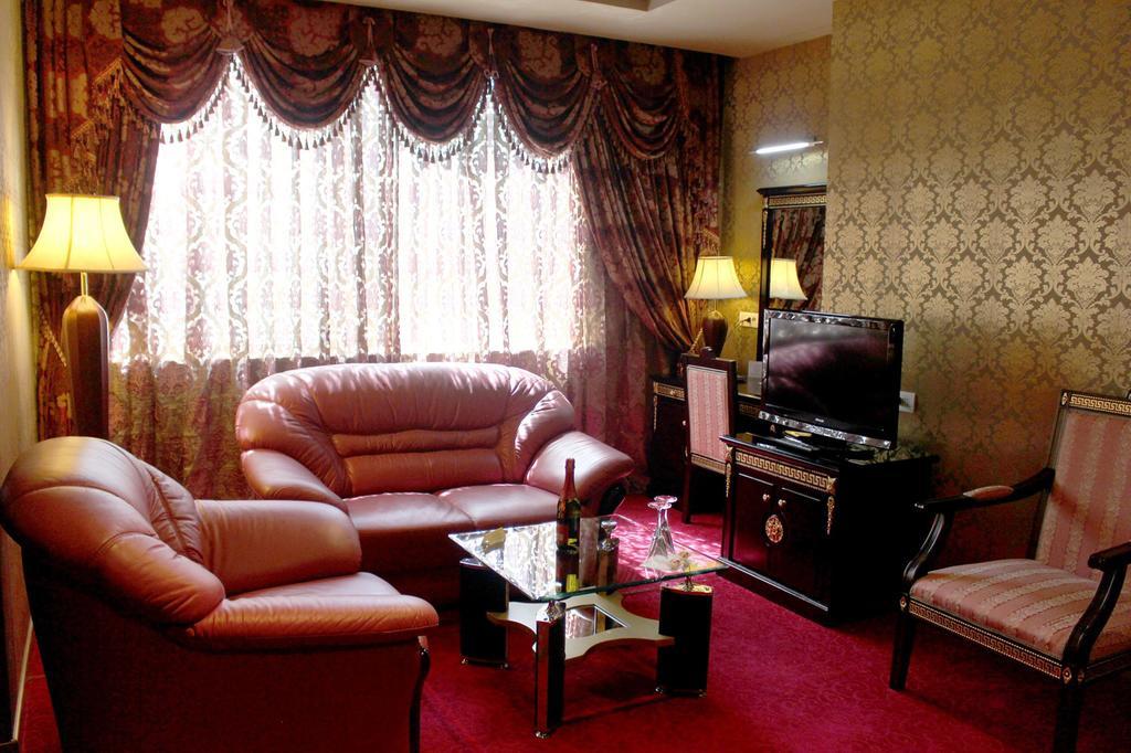 Grand Hotel Europa Шкодер Экстерьер фото